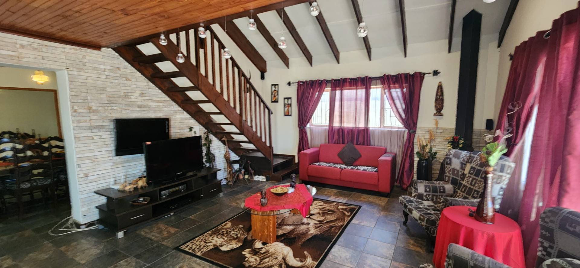 5 Bedroom Property for Sale in Ottery Western Cape